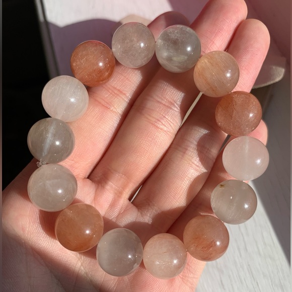 High Quality Amphibole Quartz Beaded Bracelet - Picture 2 of 2